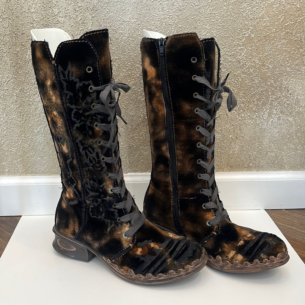 Rovers Boots mid calf Velvet  39 size 8 1/2